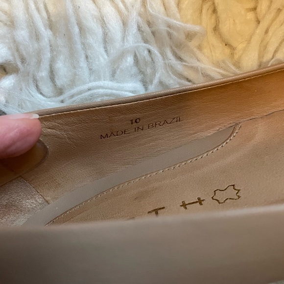 Wirth Tan Flats With Buckle. - Picture 6 of 6